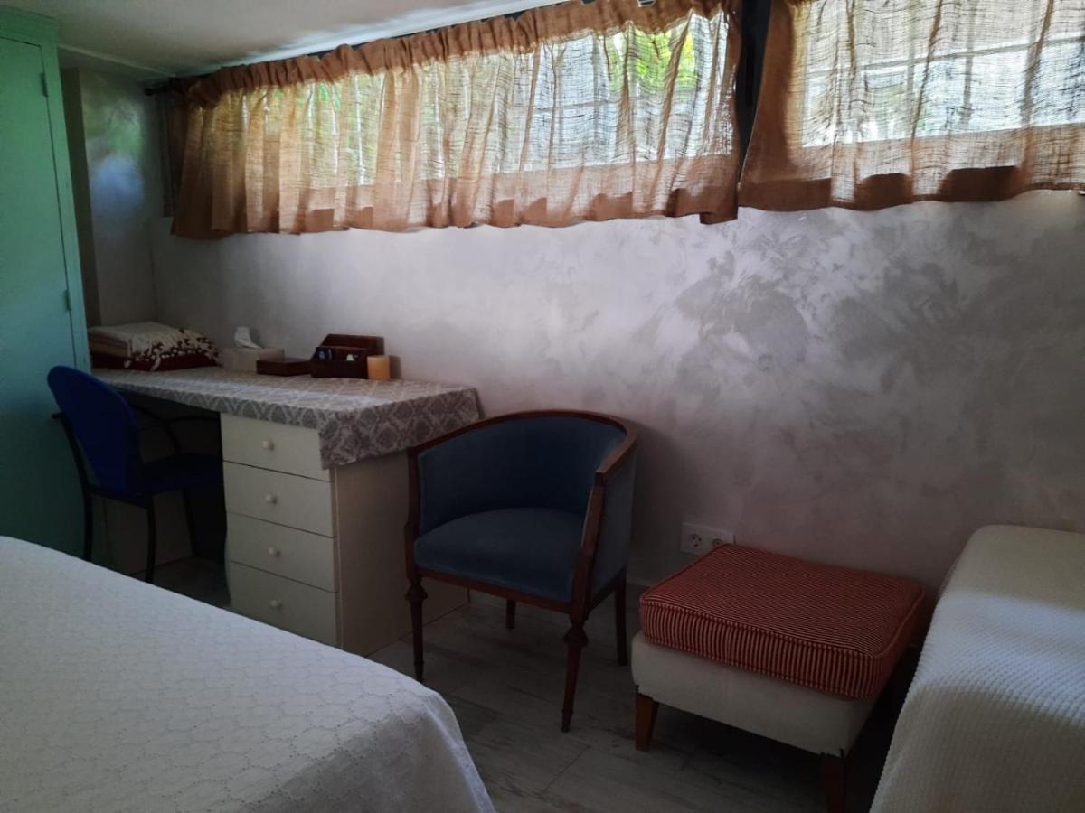 Un Apartamento Vacacional Con Detalles De Un Hogar Mairena del Aljarafe Exterior photo