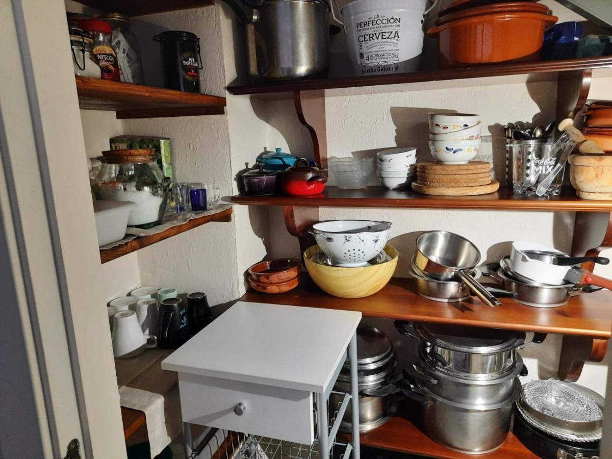 Un Apartamento Vacacional Con Detalles De Un Hogar Mairena del Aljarafe Exterior photo